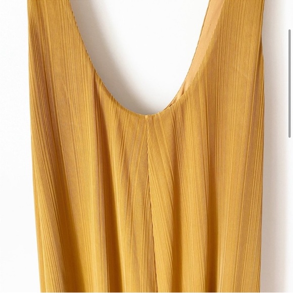 House of Harlow 1960 X Revolve golden yellow ribbed Marin Jumpsuit Medium - Picture 4 of 11